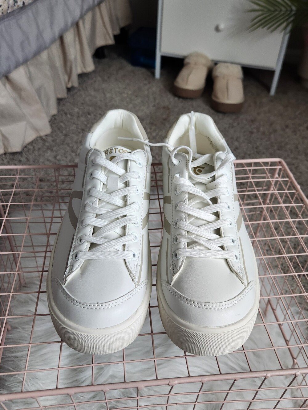 Sz 9 Tretorn Women's White Casual Synthetic Sneaker - Picture 2 of 6